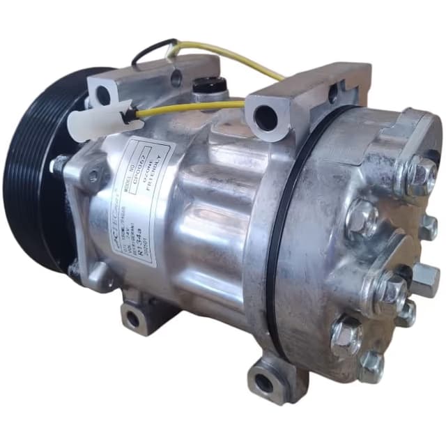 UNIVERSAL SD7                                                                                                                                                                                                     